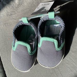 Carter’s gray infant shoes
